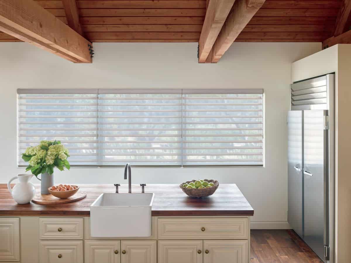 Silhouette® Window Shadings near Kenner, Louisiana (VA) with UV protection and soft fabric vanes