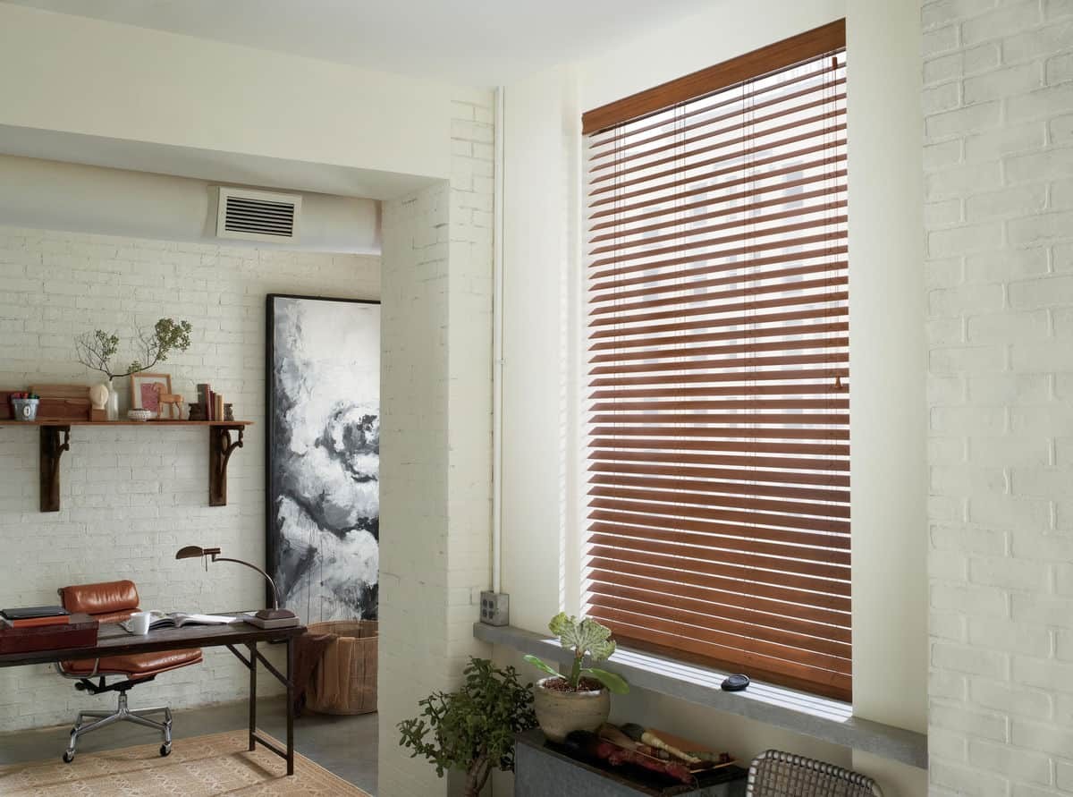 Humidity resistant faux wood blinds that will not warp or fade near Kenner, Louisiana (LA).